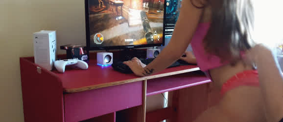 Gamer Girl Fucked Playing Battlefront 2