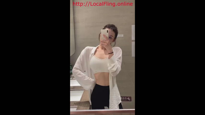 18 years old hidden camera japanese mirror non-nude public teen toilet gif