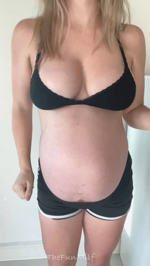 big tits dancing hotwife milf nude pregnant striptease tiktok pregnant-porn gif