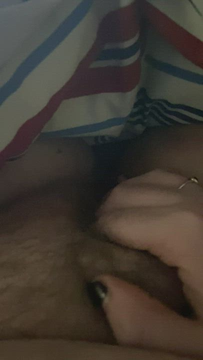 Knowing that people get off to me rubbing my pussy gets me off 🥰😅