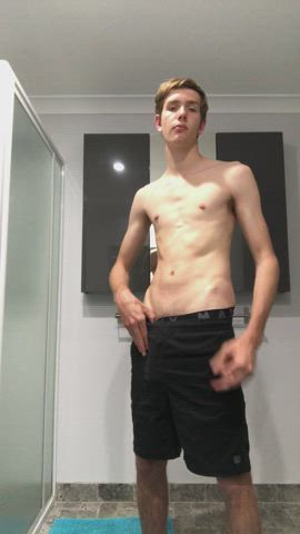 6’3 18yo with a massive cock HMU