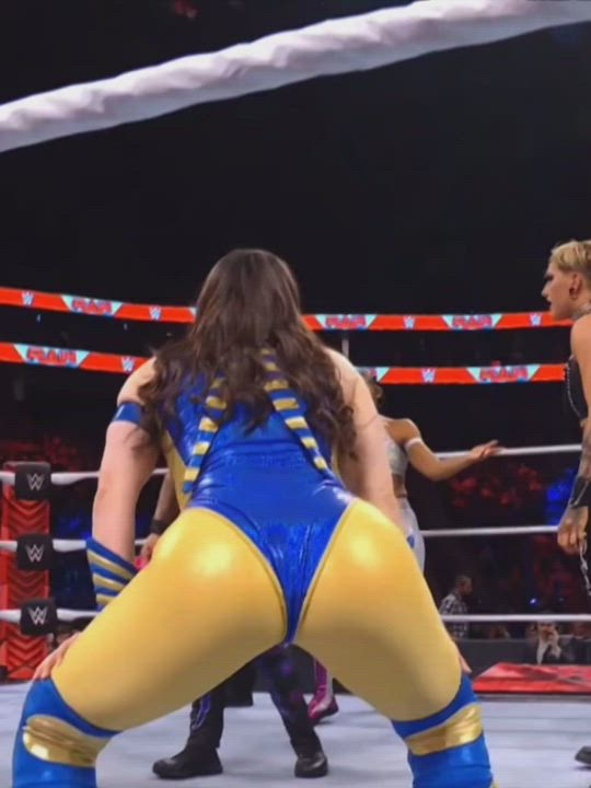 Cosplay Pawg White Girl Wrestling gif