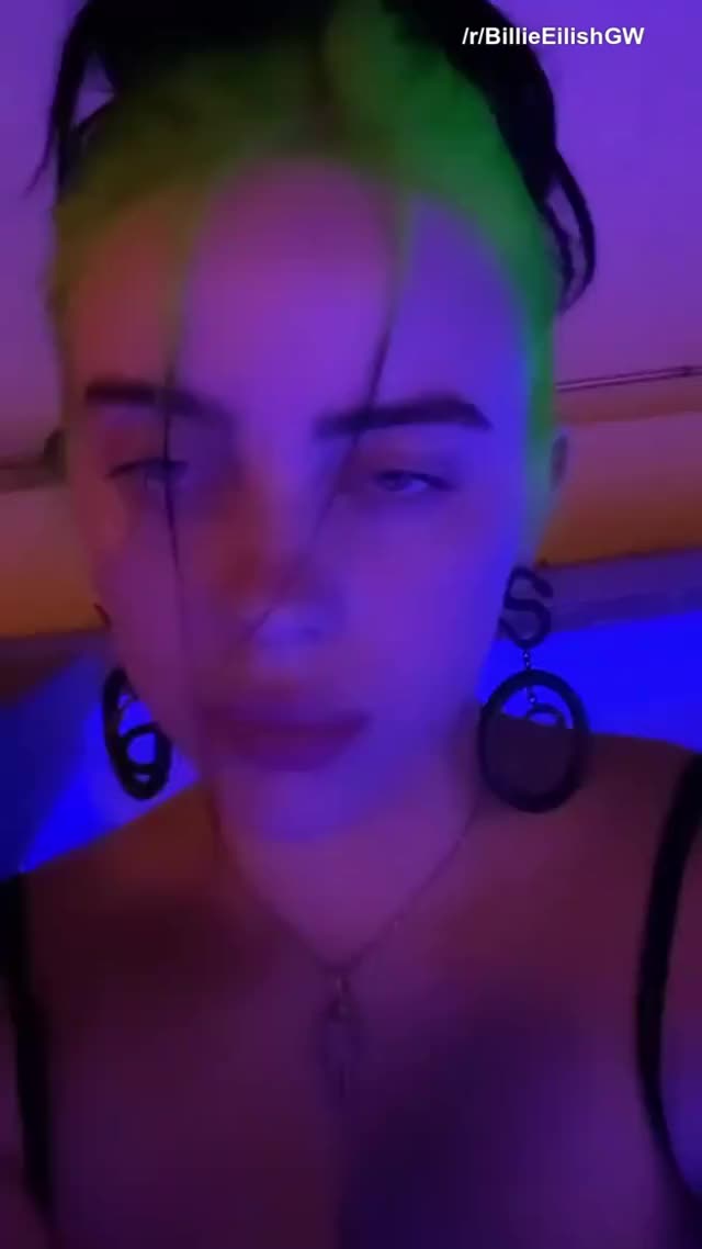 Billie Eilish has the definition of perfect lips