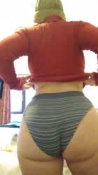 Ass Bending Over Jiggling gif