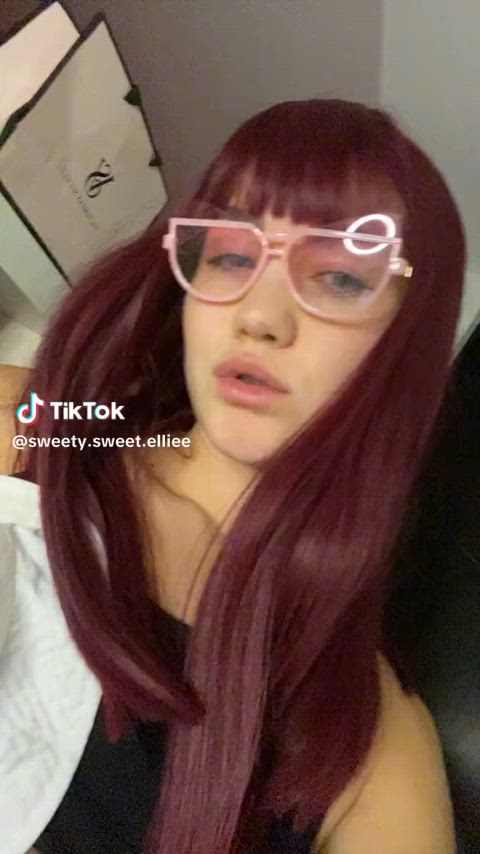 Ellie - More tiktok flashing videos on my TT likes