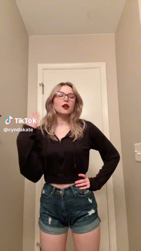 blonde dancing glasses non-nude tease tiktok real-girls-on-tiktok tik-tok gif