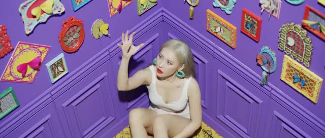 SUNMI - LALALAY M/V