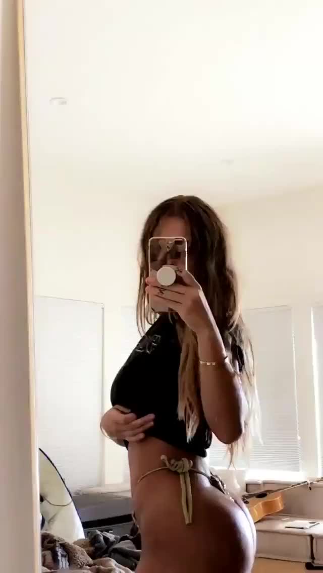 Niykee Mirror