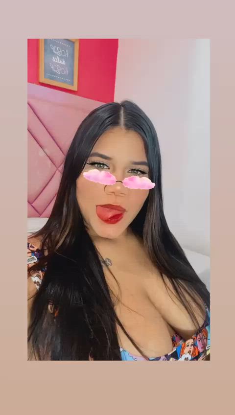 camgirl cute lips sensual teen teens webcam gif