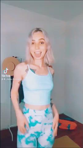 tiktok tits titty drop on-off tik-tok twerking gif