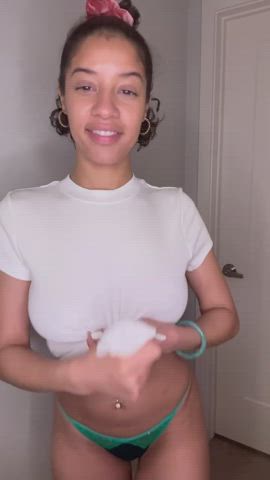 bubble butt girls onlyfans women-of-color gif