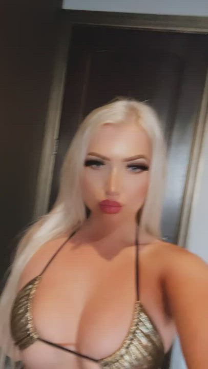 Babe Blonde OnlyFans gif