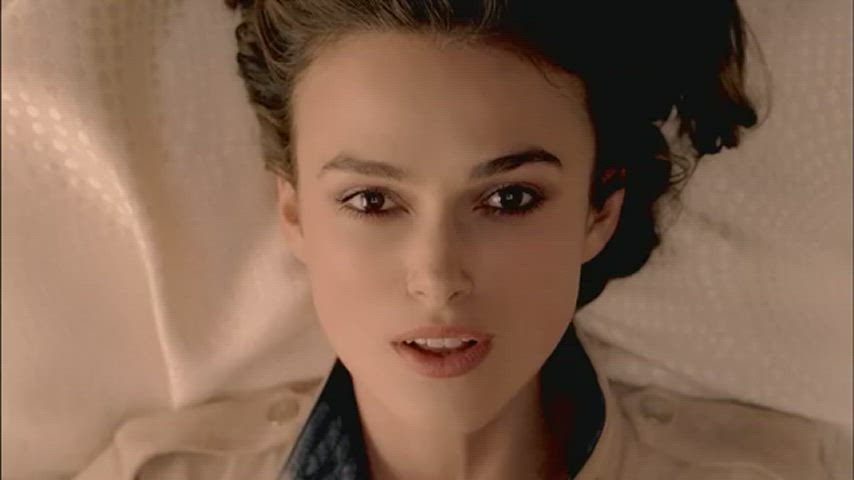 celebrity keira knightley lips gif