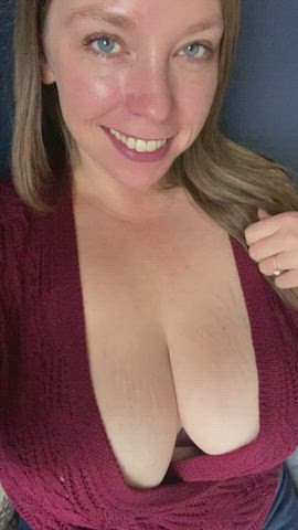 I love titty Tuesdays for an excuse to reveal my tits to you!