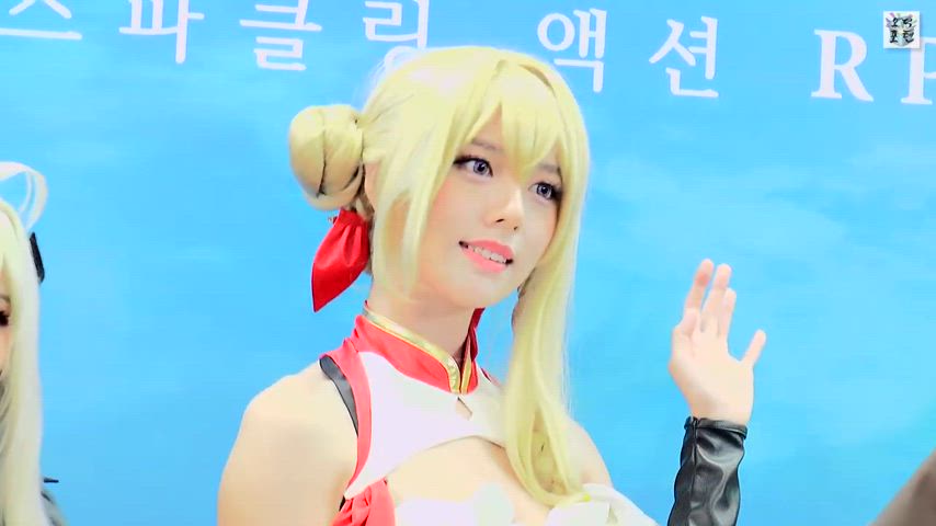 asian beautiful chinese cosplay smile gif