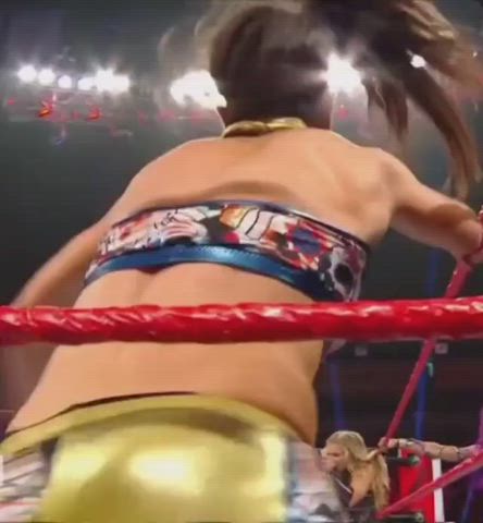 Bayley's ass is too good 🍑