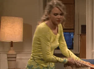 Braless Pokies Taylor Swift gif