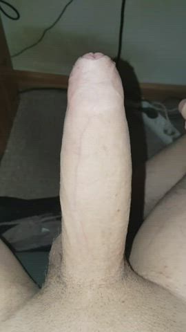 My cock deserves some hard slaps..