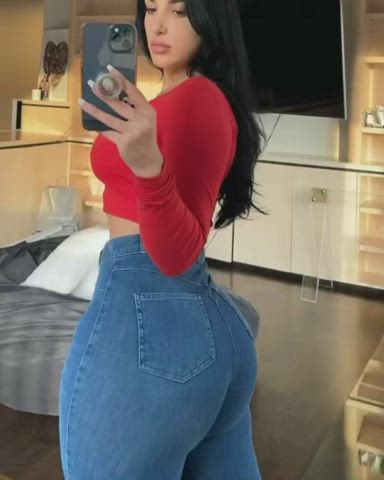 Ass Celebrity Non-nude gif