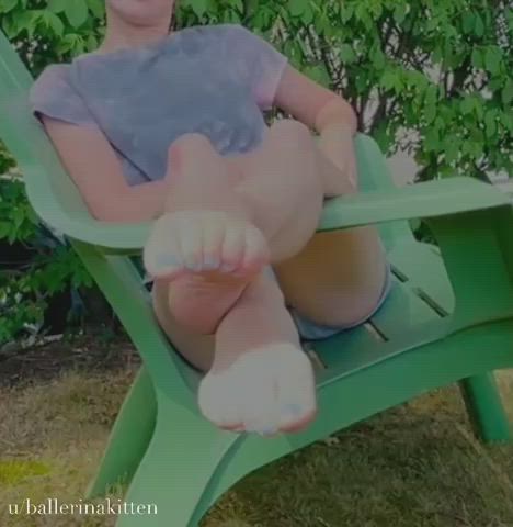 Feet Foot Fetish Outdoor Submissive r/BallerinaGirls gif