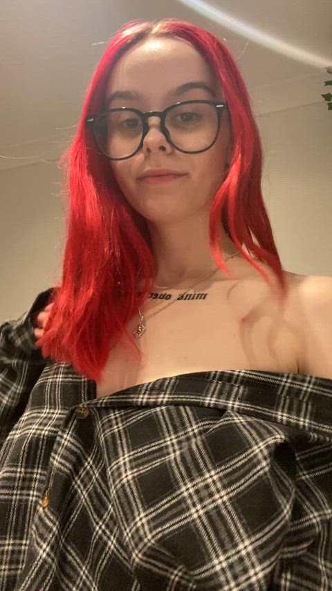 amateur australian glasses onlyfans petite redhead tattoo tits gif