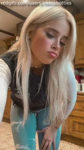 18 years old ass big ass blonde bubble butt leggings teen gif