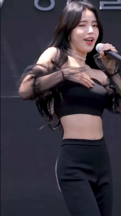 Solar is a major fucking hottie