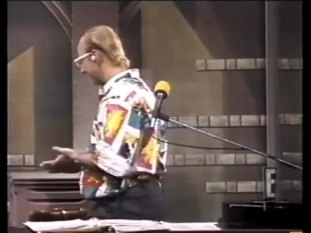 Chris Elliott as Paul Shaffer on Late Night, March 25, 1987