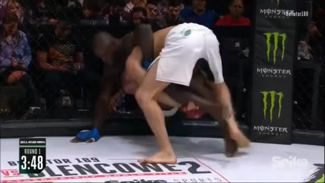 John Salter chokes Jason Radcliffe at Bellator 188