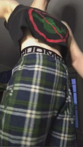 haven’t posted for a hot minute, sry y’all🥴 here’s boypussy to make up for