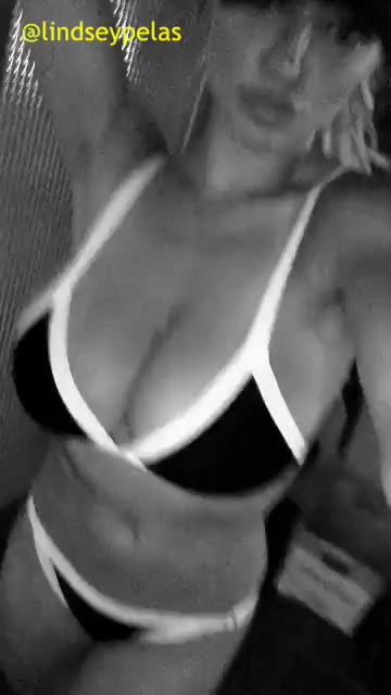 lindseypelas 1