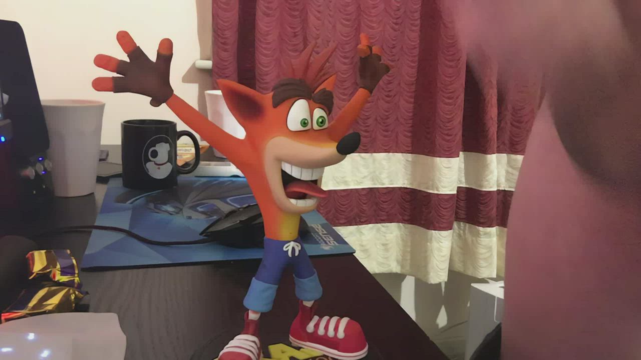 Crash gets a big facial