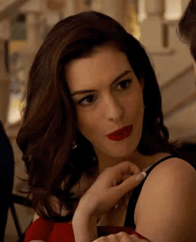 Anne Hathaway Celebrity MILF gif