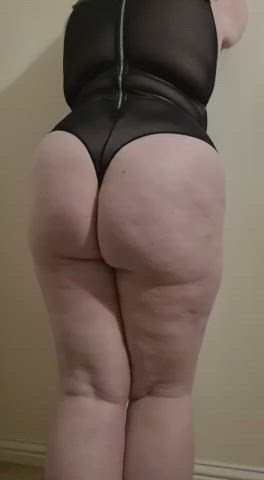 Want my fat ass to smother your face?