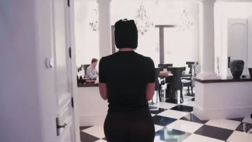 Big booty walkin