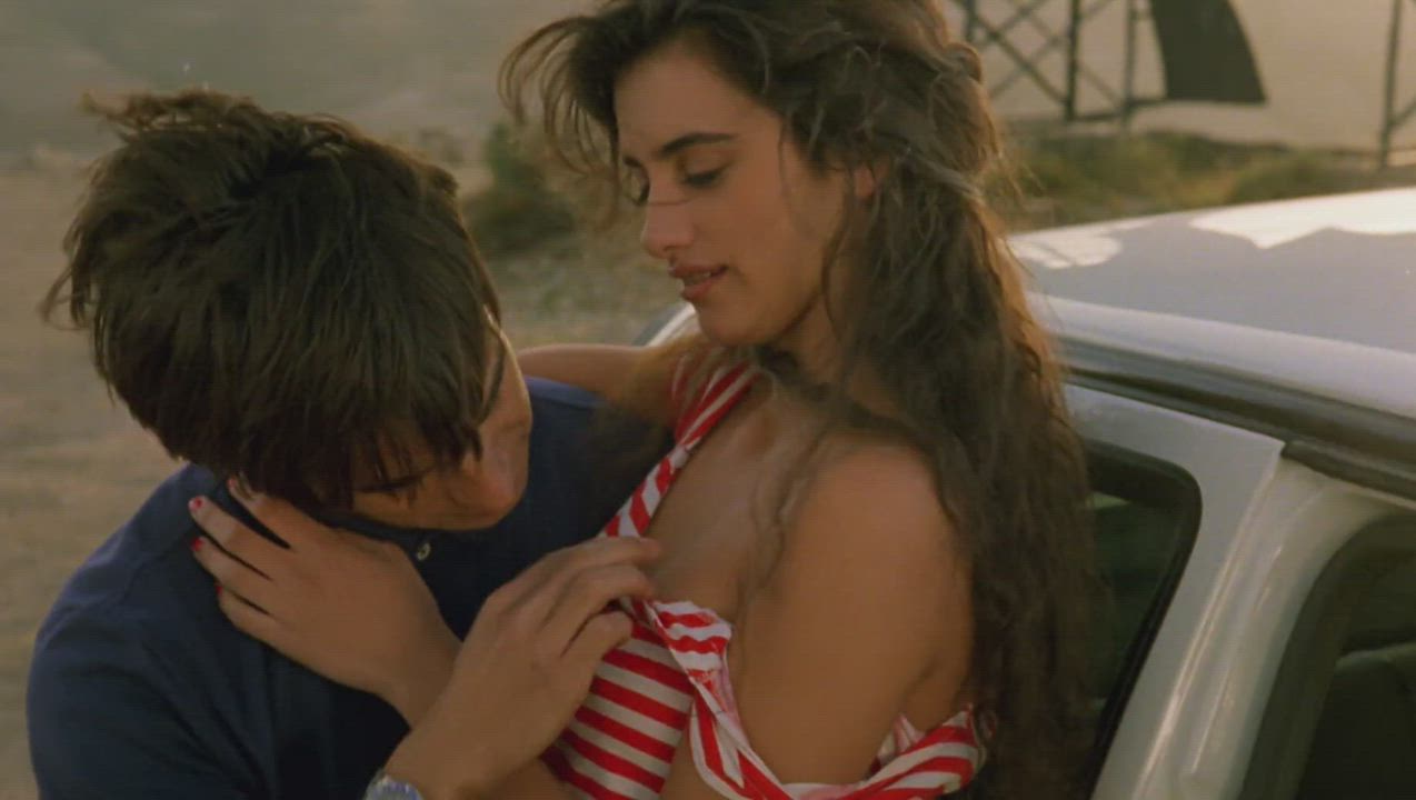 Penelope Cruz getting her plot sucked in Jamon Jamon (1992)