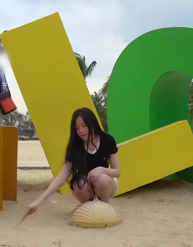 (G)I-DLE Shuhua 12