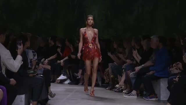 Versace Women’s Spring-Summer 2020 Fashion Show 3