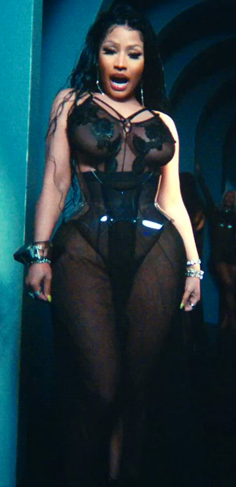 big ass big tits curvy hourglass nicki minaj thick thick thighs gif