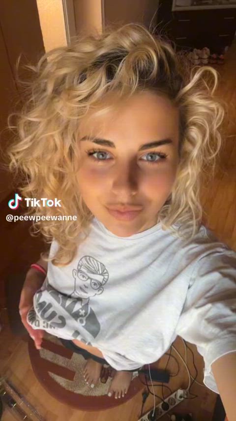 Anne - More tiktok flash vids on my TT likes