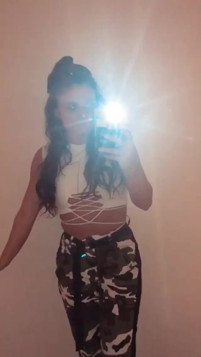 jade chynoweth - social media - 2019-01 - sexy top underboob 1a