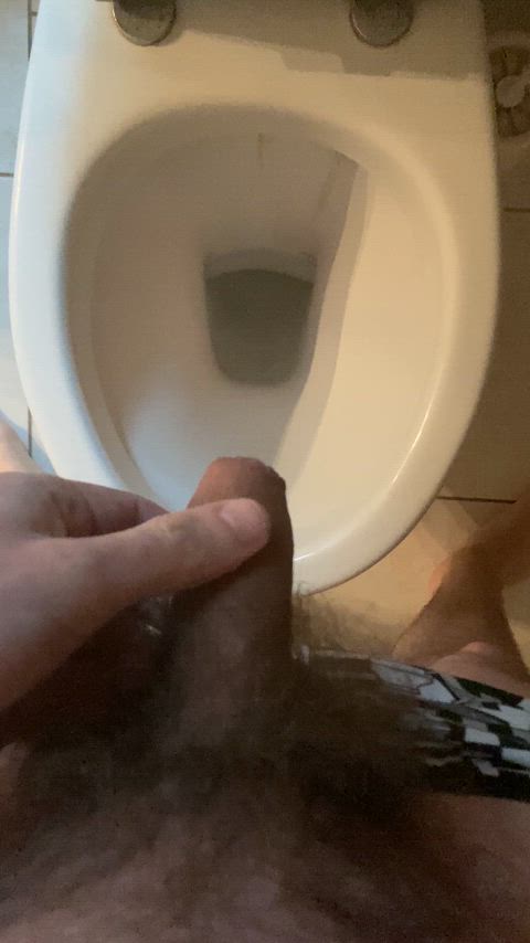 First time I post my dick on Internet. Morning Pee. 