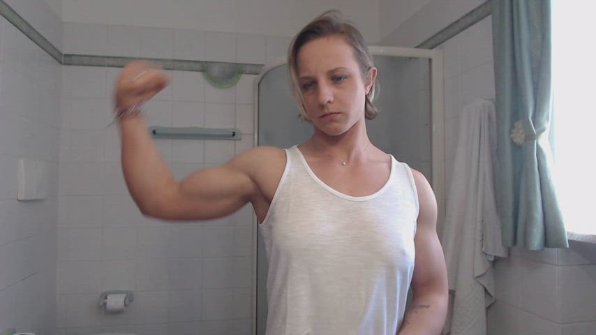 muscles muscular girl muscular milf fit-girls gif