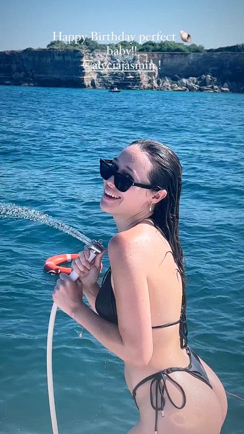 alycia debnam-carey bikini booty bikinis gif