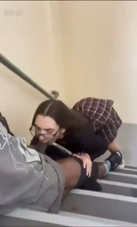 Got risky... Sucked his cock in the stairway 😍