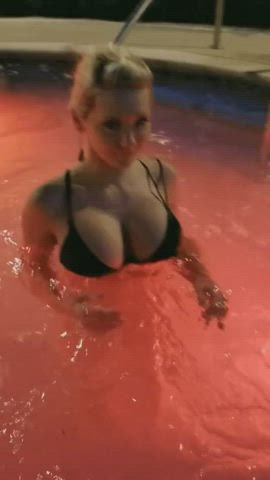 Bikini Blonde Chubby Fake Boobs Fake Tits Flashing Hotwife Pool Public Voyeur gif