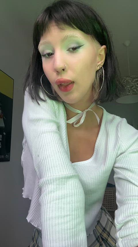 18 years old amateur ass goth teen tiktok tiny tiny waist tiny slut goth-girls legal-teens