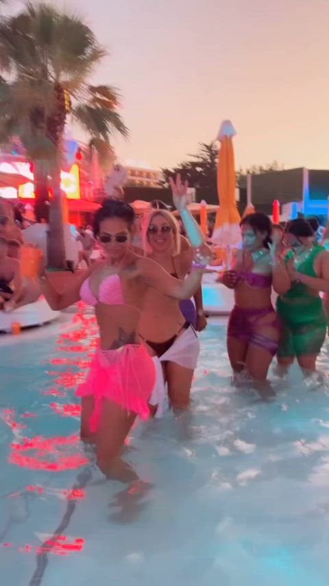 brazilian dancing girls latina party gif