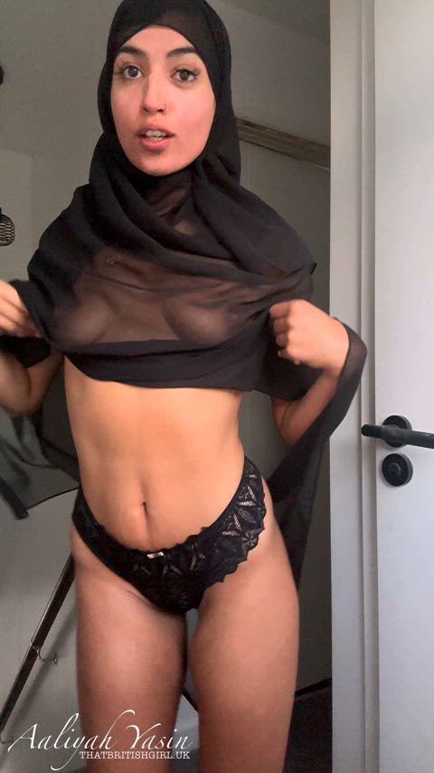 The naughtiest hijabi slut 🍒🇵🇰🧕🏽 $5 SALE