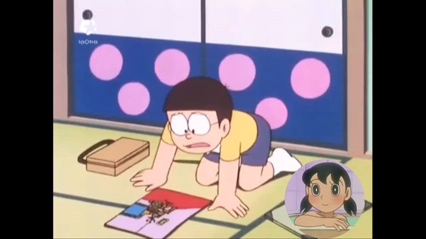 Nobita tries to sketch Shizuka in her towel!